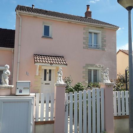 La Maison Rose 2 Chambres Avec Lit Pour 2 Personnes Et 2 Salles De Bains Nevers Bagian luar foto